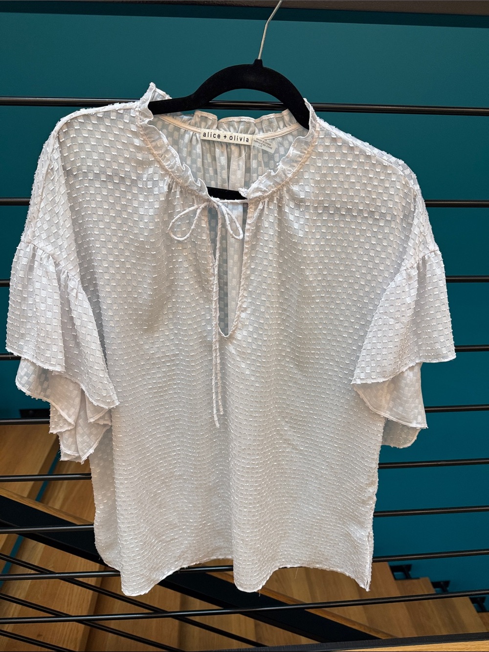 Alice + Olivia White Textured Ruffle Tie-Neck Blouse